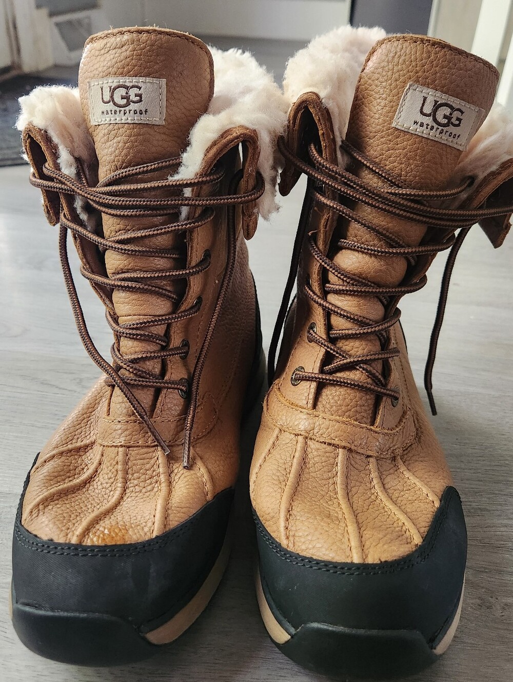 UGG Women's Adirondack III Boot size 10 chestnut shearling waterproof outdoor - Picture 8 of 16